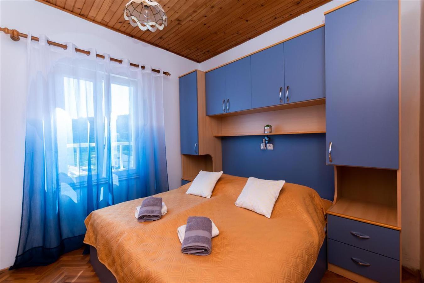 Apartment Dragan I Slavica Лопар Экстерьер фото