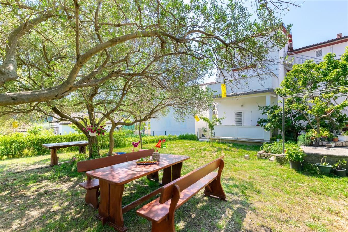 Apartment Dragan I Slavica Лопар Экстерьер фото